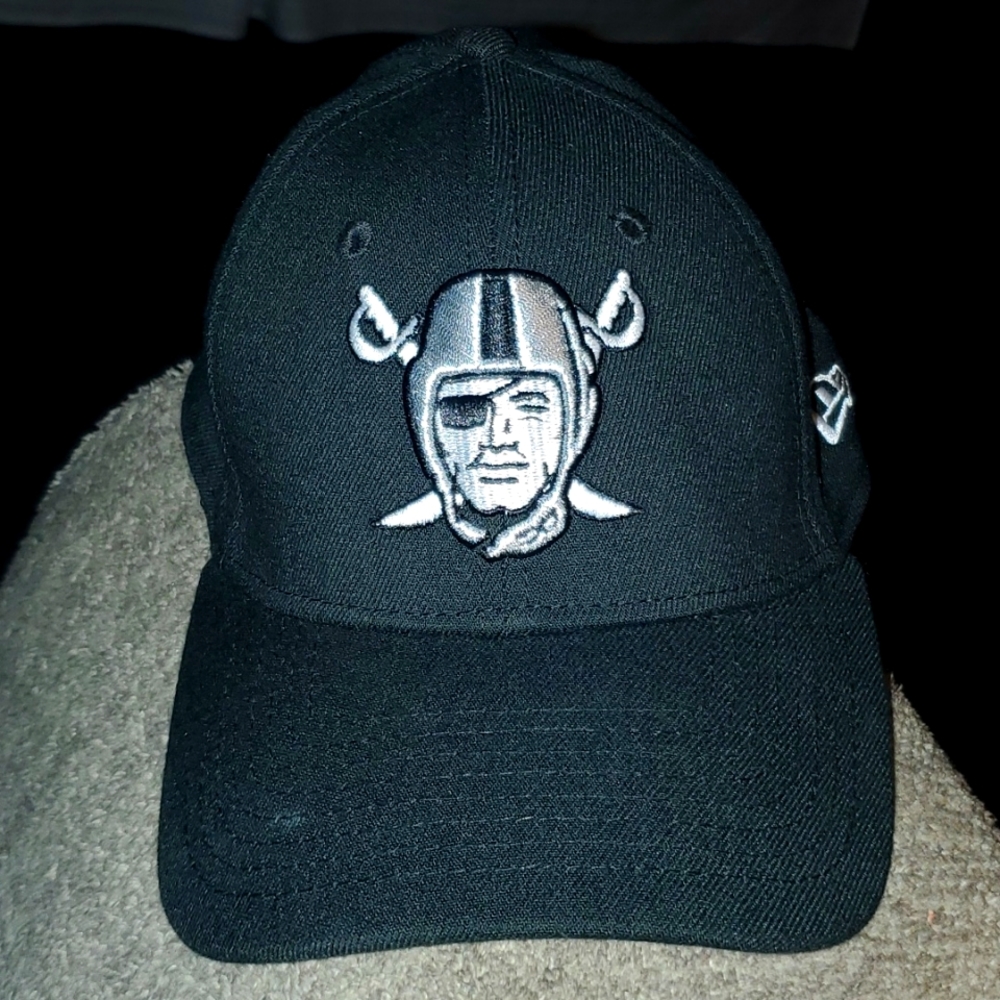 Raiders hat